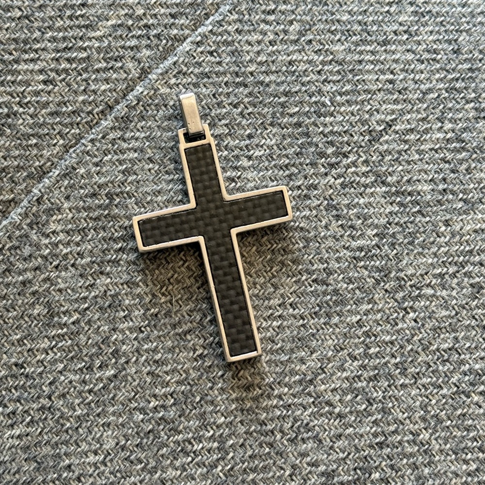 Men’s Stainless Steel Cross Pendant Necklace Black Silver